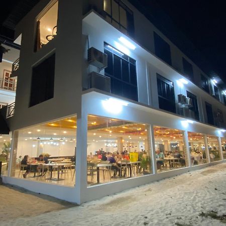 Dolphin Bay Island Resort Kota Belud Bagian luar foto