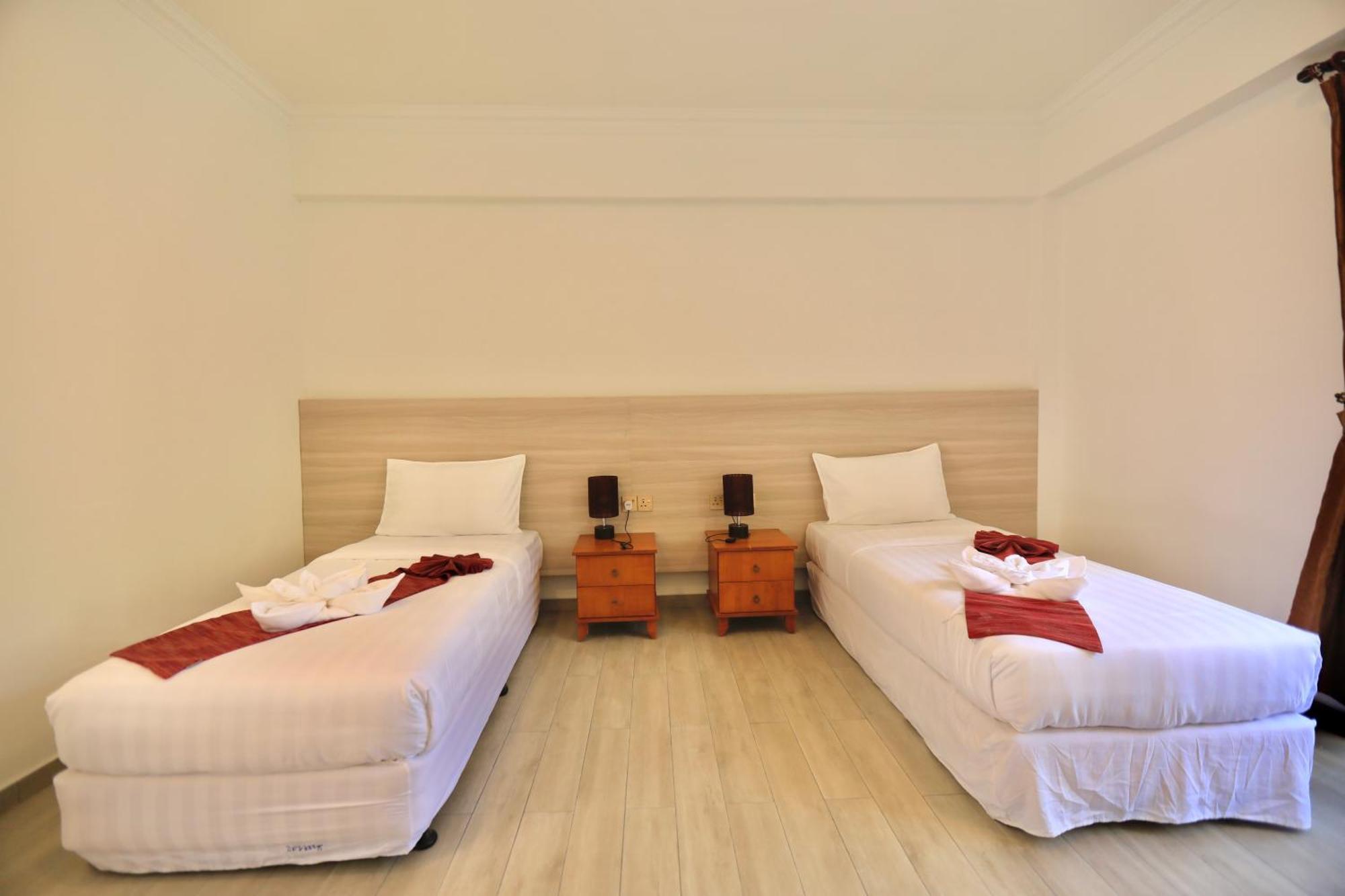 Dolphin Bay Island Resort Kota Belud Bagian luar foto
