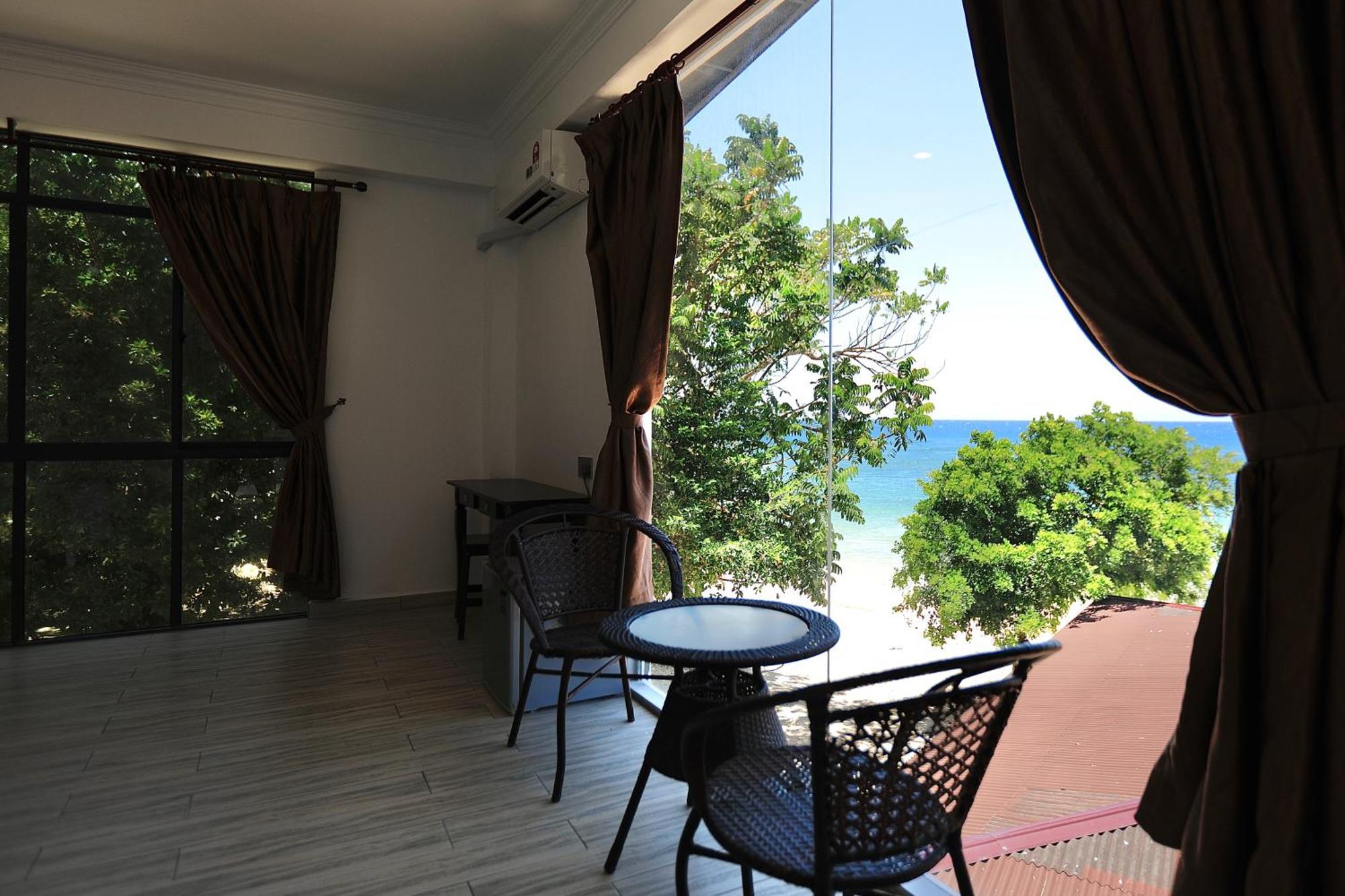 Dolphin Bay Island Resort Kota Belud Bagian luar foto