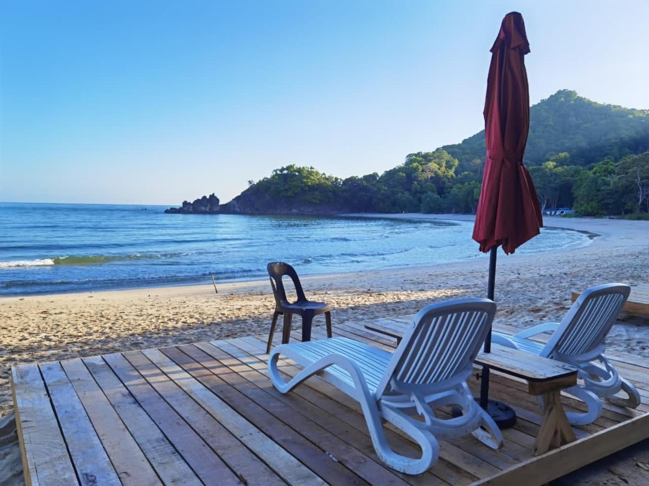 Dolphin Bay Island Resort Kota Belud Bagian luar foto